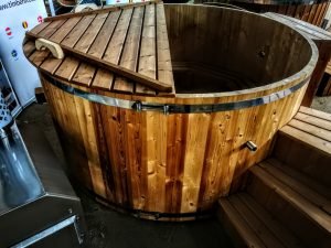 Udendørs Hot Tub I Termo Træ Med Luftboble Massagesystem Og LED Lys (13)