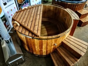 Udendørs Hot Tub I Termo Træ Med Luftboble Massagesystem Og LED Lys (5)